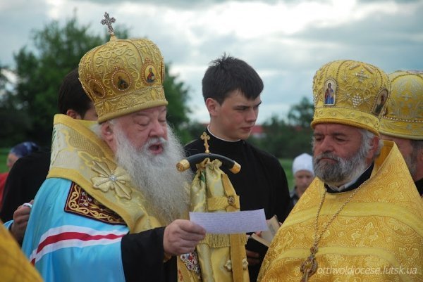 Замість згорілої церкви побудують нову