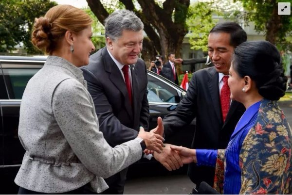 Порошенко домовився про безвізовий режим з Індонезією. ФОТО