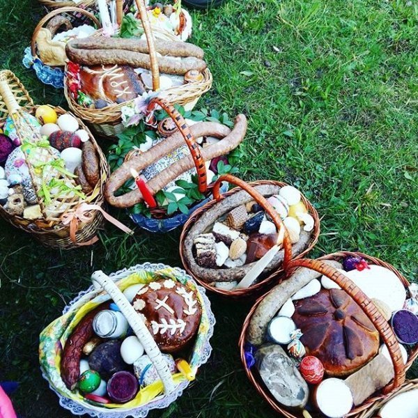 Великдень: активне святкування в соцмережі. ФОТО