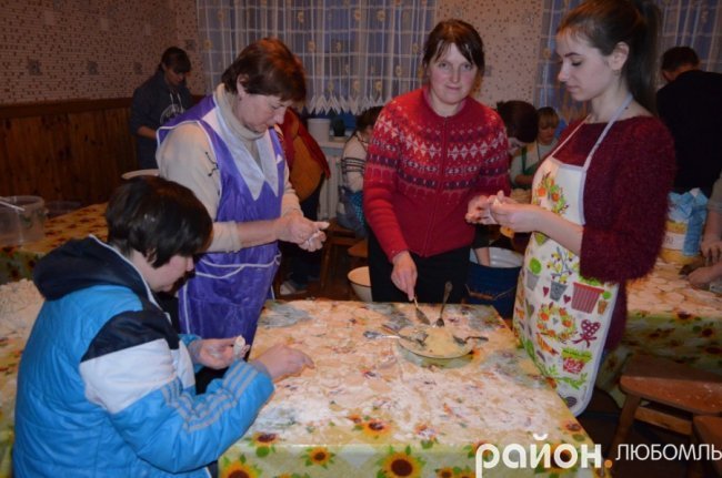 На Волині триває кулінарний аналог #22PushUpChallenge