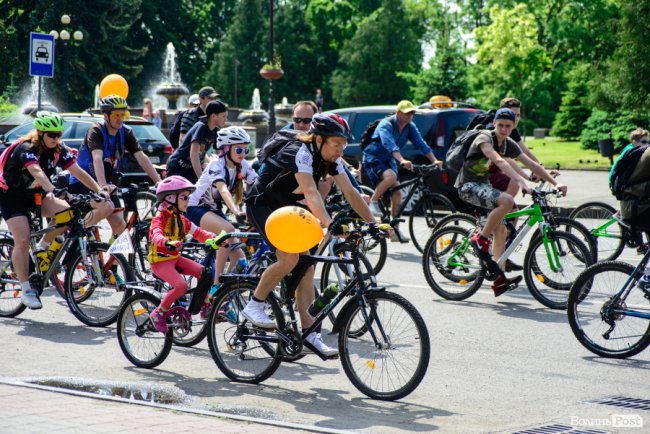 З дітками, собакою та у вишиванках: як лучани провели «Велодень-2019». ФОТО