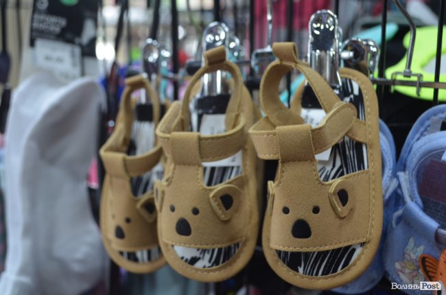 Нові брендові речі за доступною ціною: у Луцьку відкрили другий «Family Stock»*