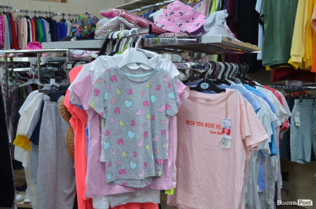 Нові брендові речі за доступною ціною: у Луцьку відкрили другий «Family Stock»*