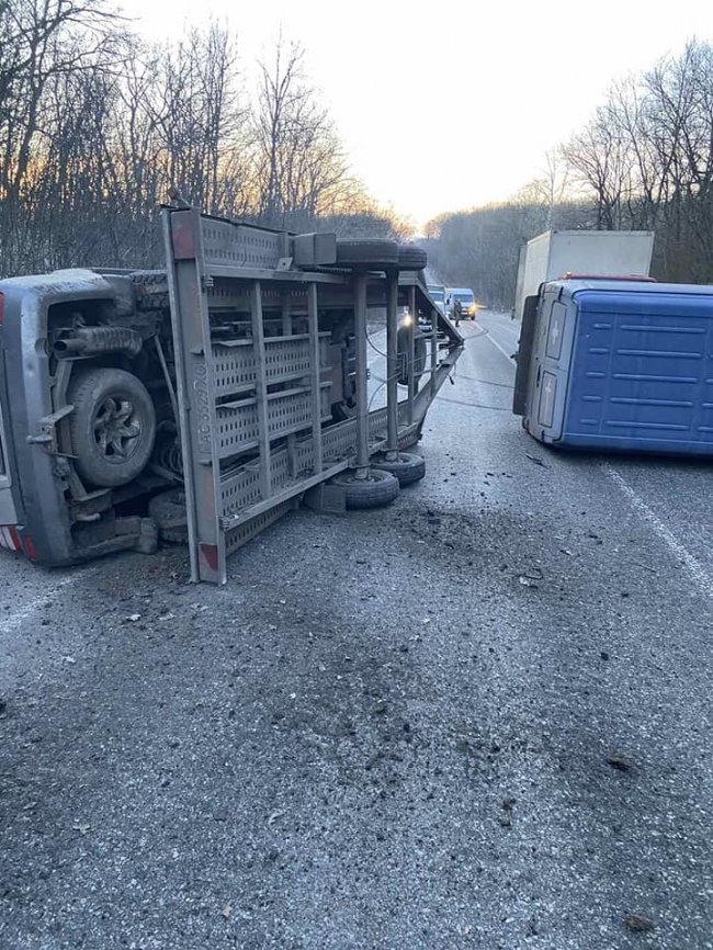 Відомий волинський волонтер потрапив в аварію, повертаючись з фронту