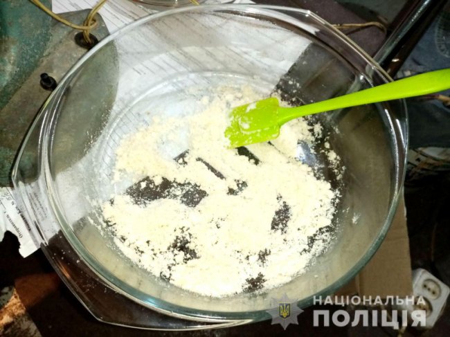На Рівненщині в орендованому будинку діяла нарколабораторія. ФОТО