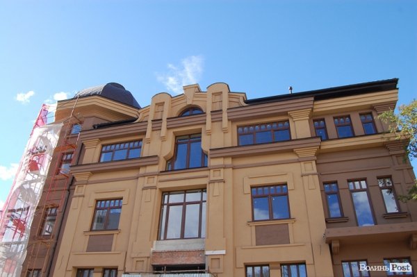 Столітній будинок в центрі Луцька перетворять в бізнес-центр. ФОТО