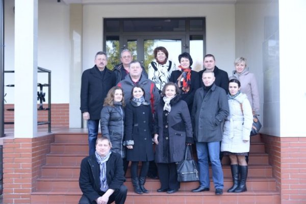 Поляки вчили луцьких комунальників чистоті та порядку. ФОТО