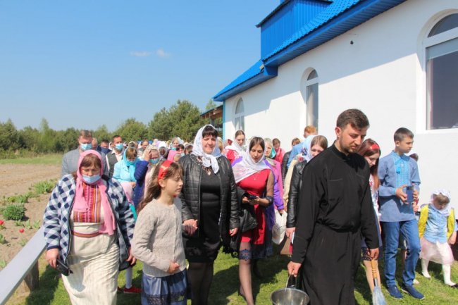 У селі на Волині вперше освятили храм. ФОТО