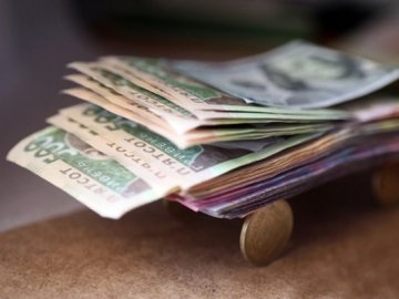 Скільки  заробляють працівники мерії Ковеля