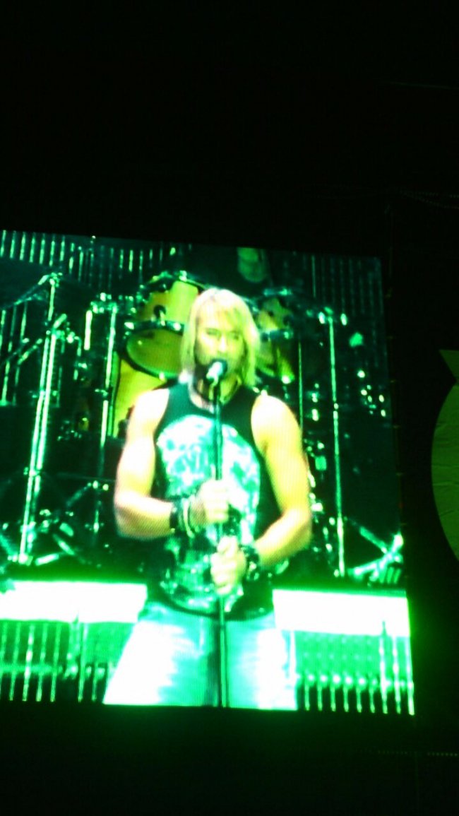 Як атовці відпочивали на концерті Винника в Луцьку. ФОТО