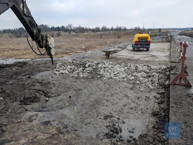 На Волині під час ремонту обвалився міст: є постраждалі. ФОТО