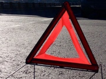 На трасі Львів-Луцьк в аварії загинув водій легковика