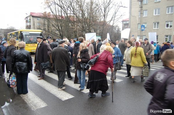 Бунт у Луцьку: як перекривали дорогу. ФОТО. ВІДЕО