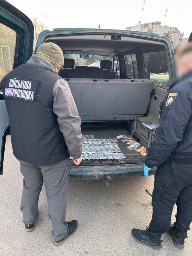 Брали по 3 000 доларів: на Волині затримали групу осіб, які переправляли ухилянтів за кордон