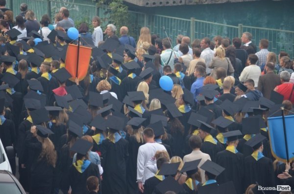 Фотопогляд: посвята в студенти першокурсників СНУ