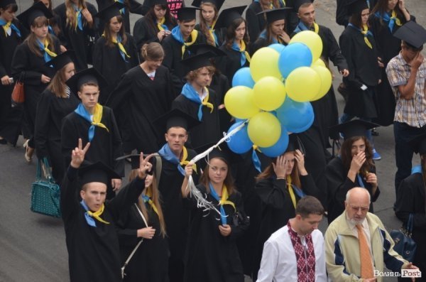 Фотопогляд: посвята в студенти першокурсників СНУ