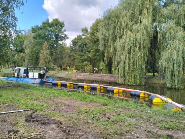 У центральному парку Луцька розчищають канали за майже мільйон