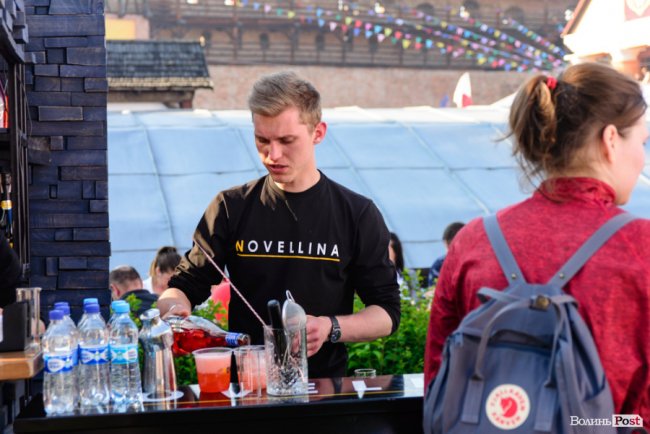 Локація-«магніт»: як ігристий напій додавав святкового настрою на Lutsk Food Fest. ФОТО*