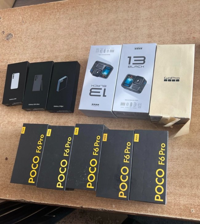 Краму на пів мільйона: на Волині водій рейсового автобуса намагався незаконно провезти годинники, сумки та телефони