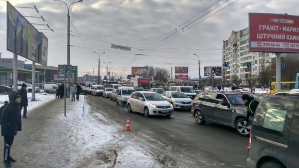 У Луцьку тролейбус потрапив у аварію