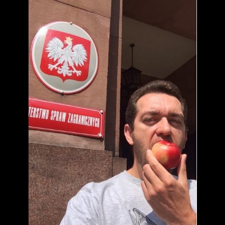 Нова інтернет-забавка: затроль Путіна яблуками, ФОТО