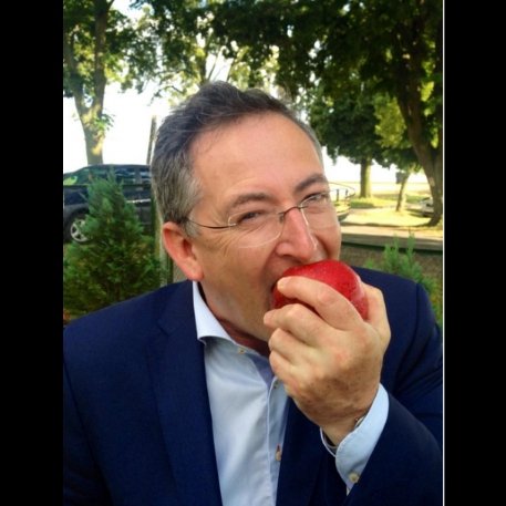 Нова інтернет-забавка: затроль Путіна яблуками, ФОТО