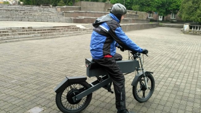 «П’ять копійок на кілометр!»: лучанин власноруч змайстрував електробайк. ВІДЕО