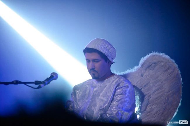 Гурт «Танок на Майдані Конґо» приїхав у Луцьк із вертепом. ФОТО