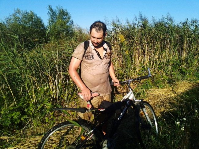 На Волині чоловік застряг у болоті – його врятували