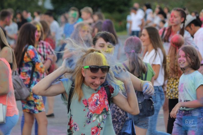 У місті на Волині кидалися фарбами. ФОТО