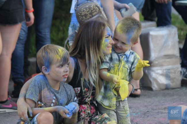 У місті на Волині кидалися фарбами. ФОТО