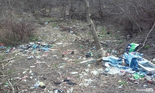 Лучани перетворюють місто на смітник. ФОТО