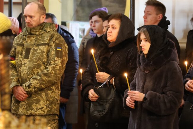У Луцьку провели в останню путь загиблого Героя Іллю Симоновича