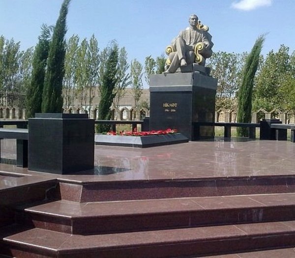 Найпомпезніші надгробки кримінальних авторитетів. ФОТО