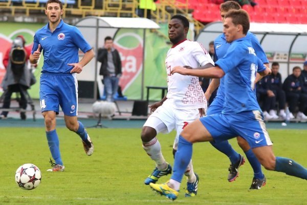 Фото матчу  «Волинь» ‒ «Іллічівець»