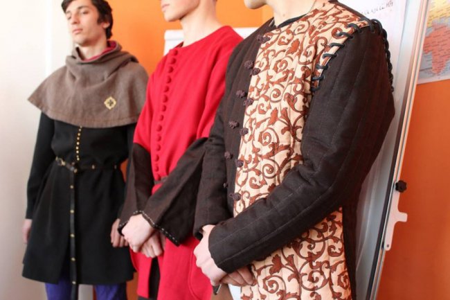Показали, як одягалися лучани у часи Середньовіччя. ФОТО