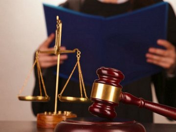 На Волині судили чоловіка, який підробив посвідчення про відстрочку і намагався виїхати за кордон