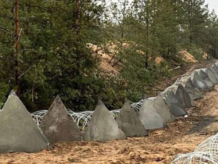 Суд оштрафував фірму з Волині, яка зводила оборонні споруди на ділянці біля кордону з Білоруссю