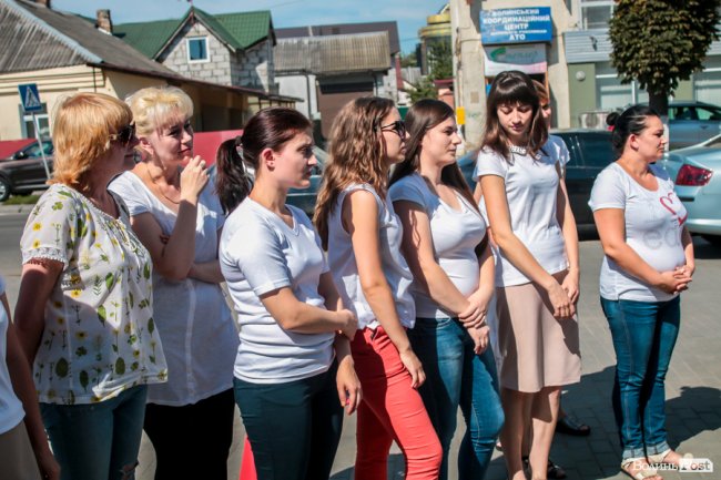 Діти загиблих воїнів отримали вишивані подарунки. ФОТО