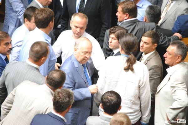 «Піт чола» волинських нардепів, або Рада перед канікулами. ФОТО