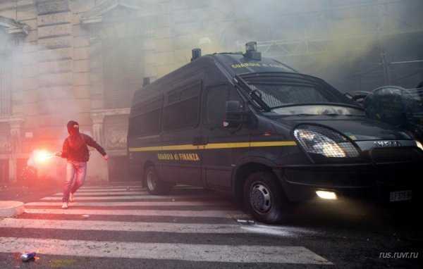 Масові безлади в Римі. ФОТО. ВІДЕО