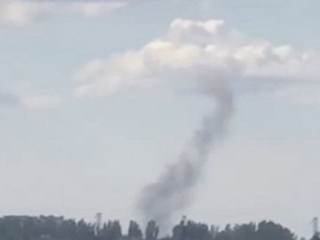 На аеродромі окупованого Мелітополя прогриміло близько десяти вибухів