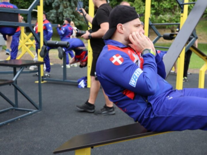 У центрі Луцька вандали понівечили перший у місті спортмайданчик для ветеранів