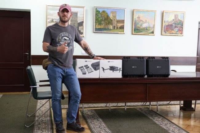 Воїни-захисники отримали квадрокоптери, системи РЕБ та іншу допомогу від Луцька. ФОТО 