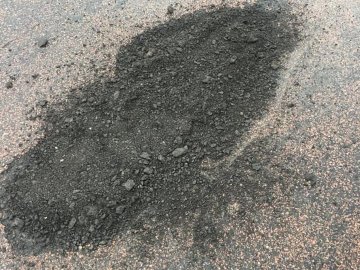 Савченко розкритикував дорожників, які ремонтували трасу «Луцьк-Ковель». ФОТО