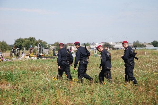Під Луцьком прощалися з загиблим бійцем. ФОТО