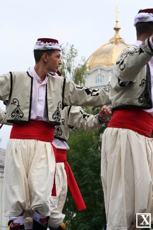 Іноземці вчили лучан танцювати. ФОТО