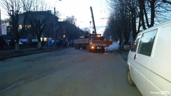 Аварія на Дубнівській: вулицю перекрила поліція. ФОТО