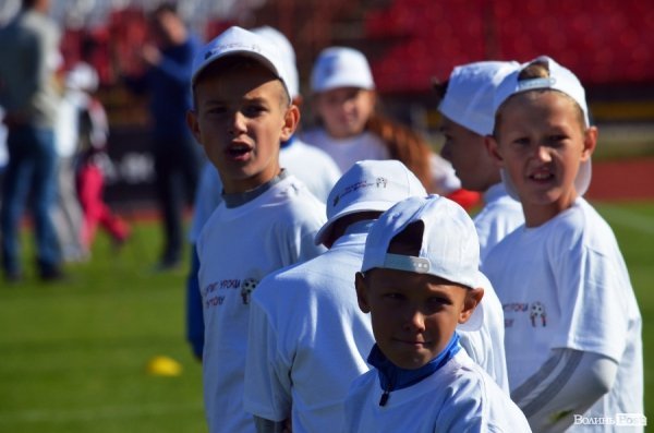 Футболісти ФК «Волинь» тренувались зі школярами. ФОТО