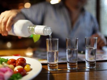 Що відбувається з організмом під час прийому алкоголю